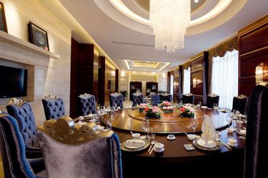 Hotel Howard Johnson By Wyndham Parkview Plaza Erdos Erdos: Photo 