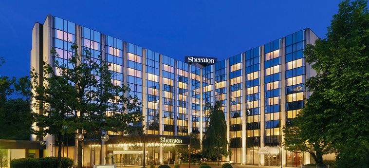 Sheraton Essen Hotel:  ESSEN