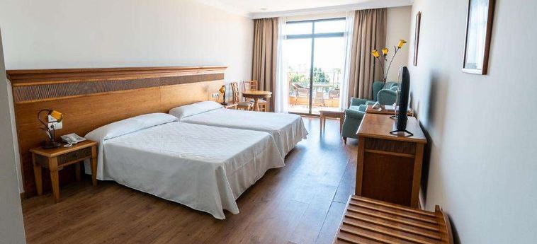 Hotel Globales Paraiso Beach Estepona - Costa Del Sol: Foto 