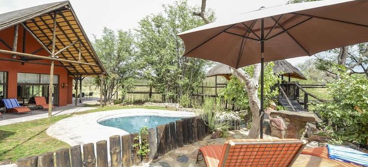Hotel Hobatere Lodge:  ETOSHA NATIONAL PARK