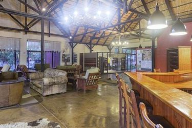 Hotel Hobatere Lodge Etosha National Park: Photo 