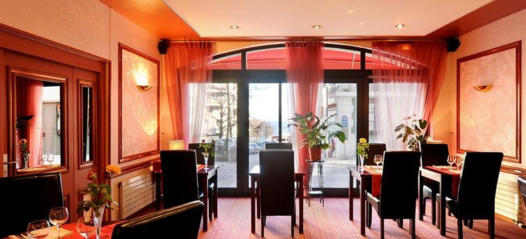 Hotel Le Bourgogne:  EVIAN LES BAINS