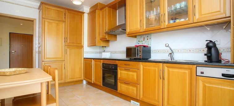 Atlantic Ocean Pool Apartment:  FIGUEIRA DA FOZ
