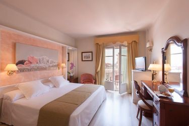 Hotel Pirineos-Pelegri:  FIGUERES