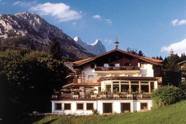 Hotel Alpenkrone:  FILZMOOS