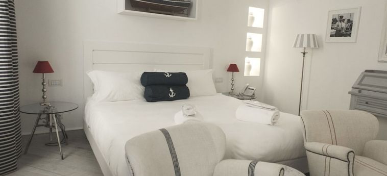 MARINA HOTEL CHARMING ROOMS 4 Stelle