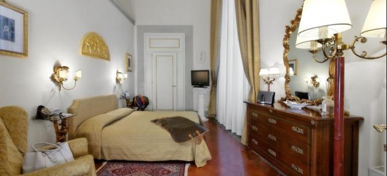 Hotel All Suites Palazzo Magnani Feroni:  FIRENZE