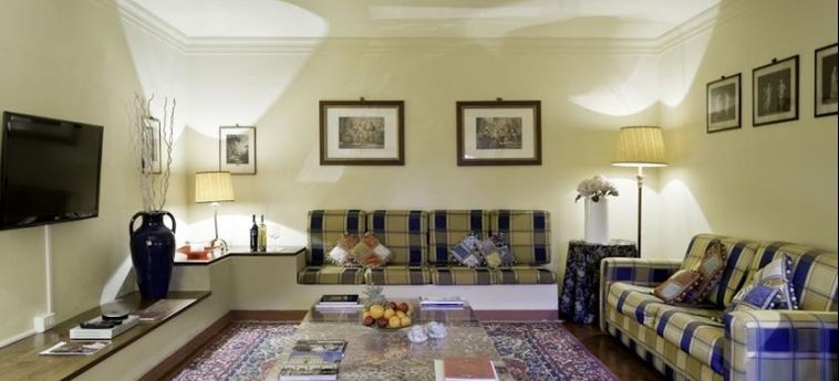 Hotel All Suites Palazzo Magnani Feroni:  FIRENZE