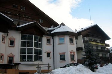Sporthotel Mölltal Haupthaus Und Nebenhaus:  FLATTACH