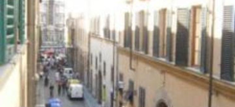 Hotel Relais Il Campanile Al Duomo:  FLORENCE
