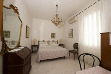 Hotel Soggiorno Burchi:  FLORENCE