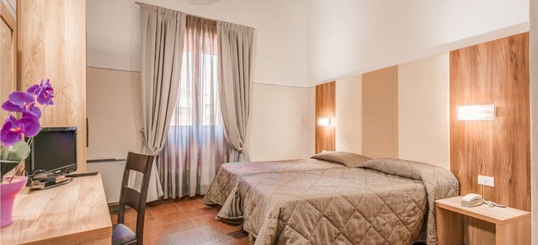 Hotel Arno Bellariva:  FLORENCE