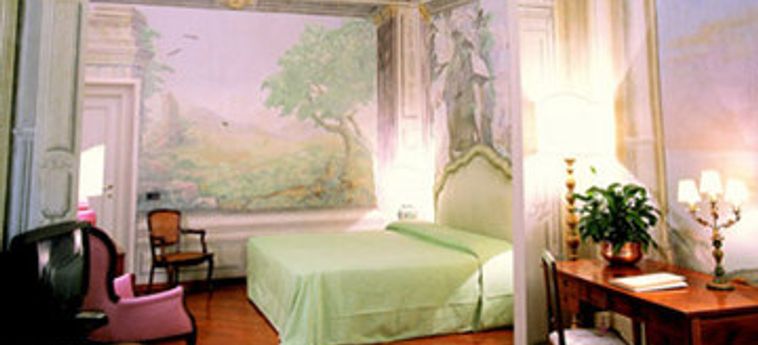 Hotel Tornabuoni Beacci:  FLORENCE