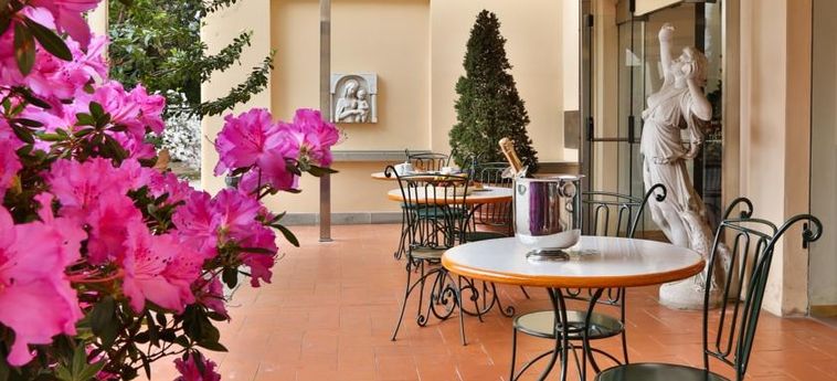 Hotel Villa Neroli:  FLORENCE