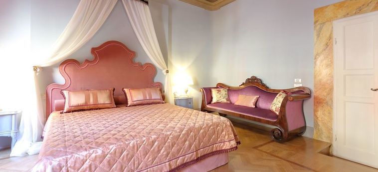 Hotel Piazza Pitti Palace:  FLORENCIA
