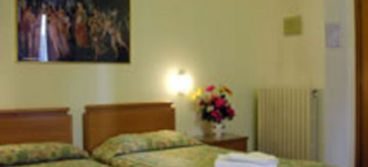 Hotel Lombardia:  FLORENZ