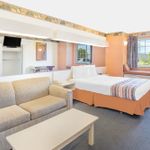 Hotel MICROTEL INN & SUITES BY WYNDHAM FOND DU LAC