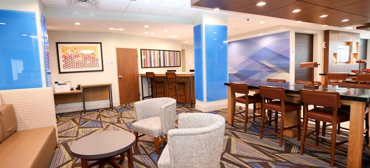 HOLIDAY INN EXPRESS & SUITES FORNEY 2 Etoiles