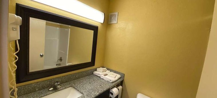 Hotel Super 8 By Wyndham Fort Wayne Fort Wayne (In): Photo 