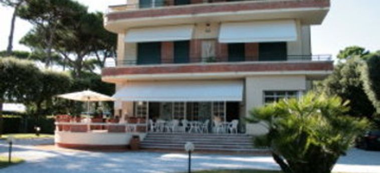 Hotel Villa Edera:  FORTE DEI MARMI - LUCCA