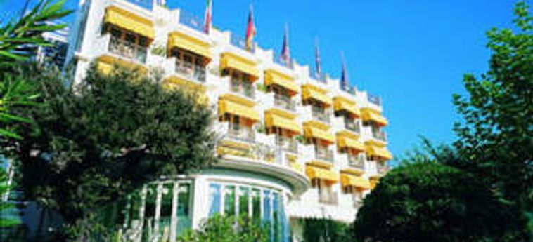 Hotel Il Negresco:  FORTE DEI MARMI - LUCCA