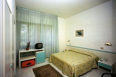 Hotel La Bussola:  FORTE DEI MARMI - LUCCA