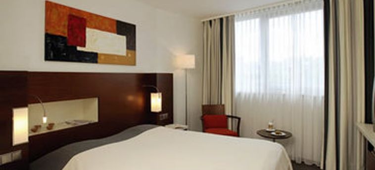 Hotel Nh Frankfurt Niederrad:  FRANCFORT