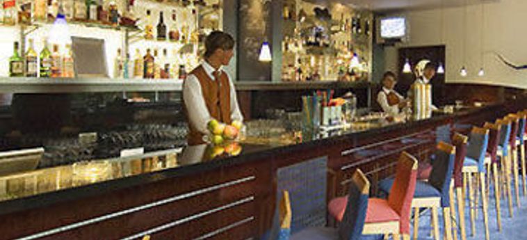 Hotel Essential By Dorint Frankfurt-Niederrad:  FRANCFORT