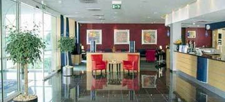 Hotel Holiday Inn Express Frankfurt Airport:  FRANCFORT