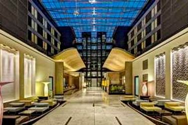 Hotel Hilton Frankfurt Airport:  FRANKFURT