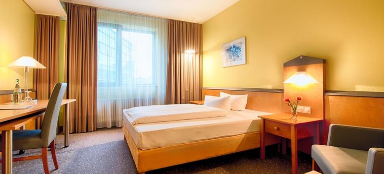 Hotel Achat Comfort City-Frankfurt:  FRANKFURT