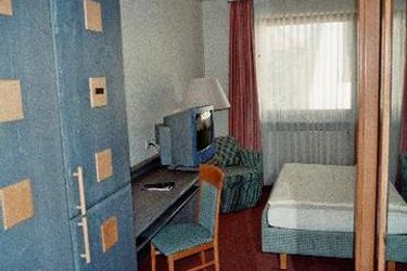 Hotel Zum Loewen:  FRANKFURT