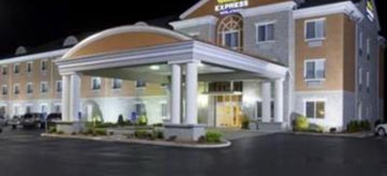 Hotel Holiday Inn Express 1000 Islands:  GANANOQUE - ONTARIO