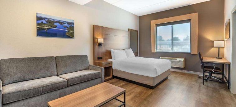 Best Western Plus 1000 Islands Hotel &Amp; Suites Gananoque - Ontario: Photo 