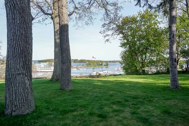 Hotel Waterside Inn Gananoque - Ontario: Photo 