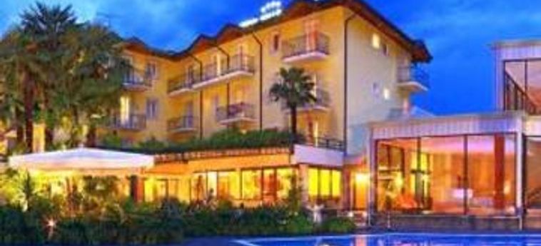 Hotel Villa Nicolli:  GARDASEE