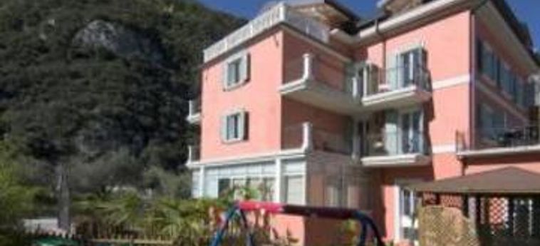 Hotel Villa Bellaria:  GARDASEE