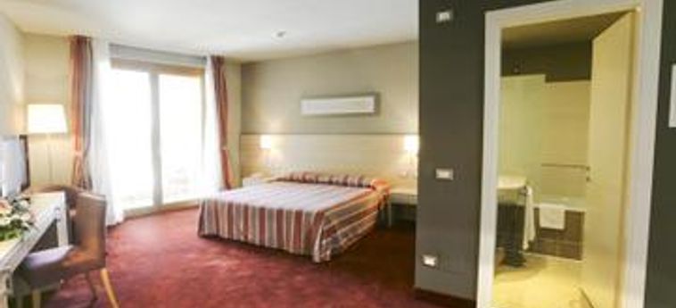 Hotel Manerba Del Garda Resort:  GARDASEE