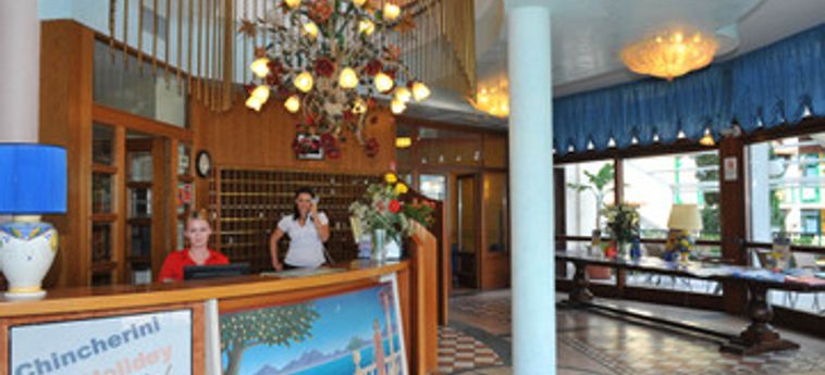 Hotel Centro Vacanze La Limonaia:  GARDASEE