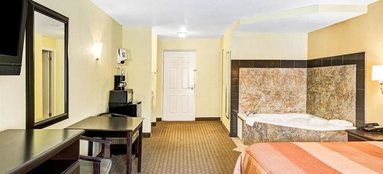 Hotel Days Inn And Suites Downtown Gatlinburg Parkway:  GATLINBURG (TN)