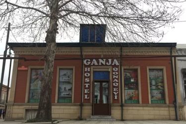 Ganja Hostel:  GENCE