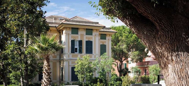 Hotel Capitolo Riviera:  GENES