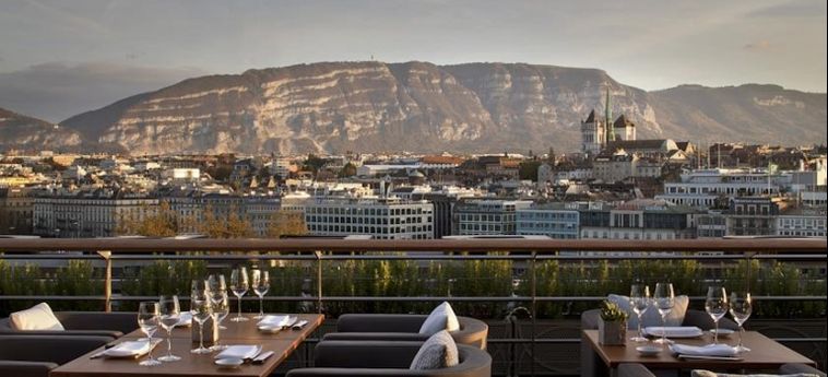 Four Seasons Hotel Des Bergues:  GENEVA
