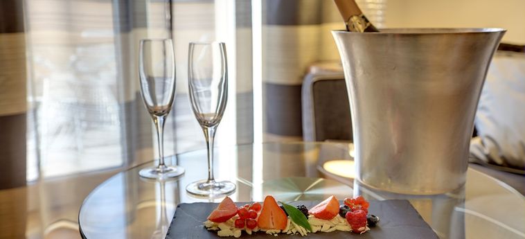Hotel Melia Genova Genua: Foto 
