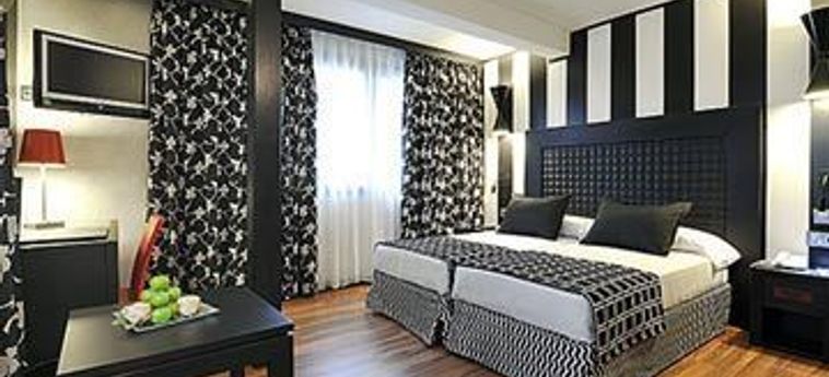 Hotel Salles Aeroport Girona:  GERONE