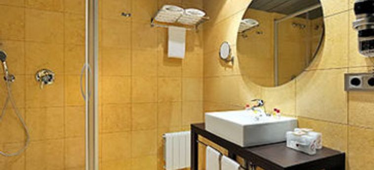 Hotel Salles Aeroport Girona:  GERONE