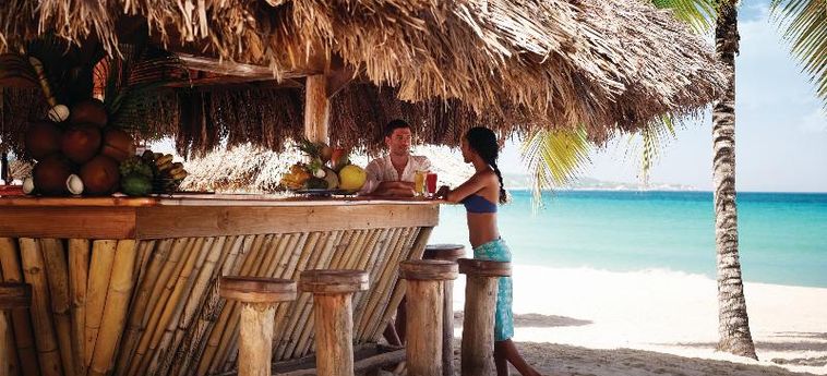 Hotel Couples Swept Away All Inclusive:  GIAMAICA