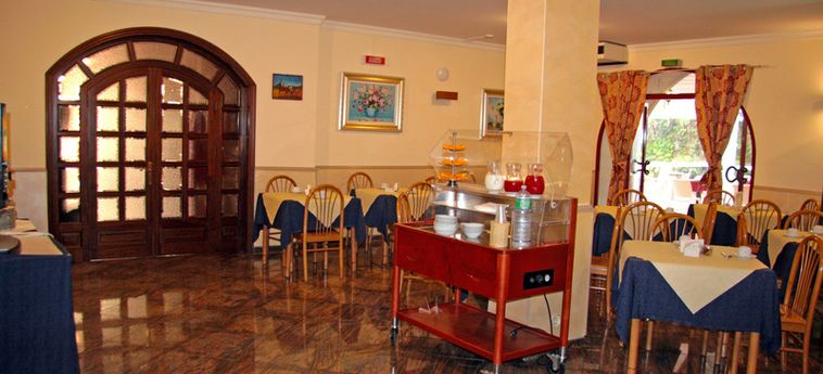 Hotel Alexander:  GIARDINI NAXOS - MESSINA
