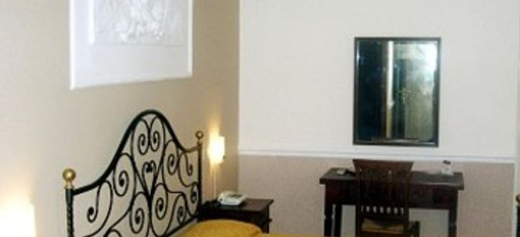 Hotel Villa Linda:  GIARDINI NAXOS - MESSINA