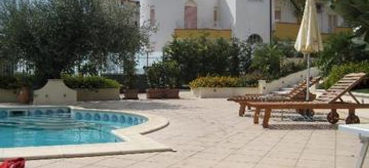 Hotel Villa Daphne:  GIARDINI NAXOS - MESSINA